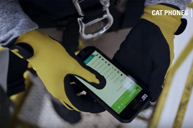Caterpillar lanza dos celulares ultra resistentes