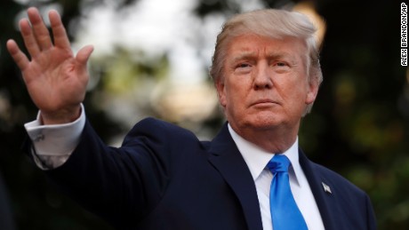 Trump estudia suspender comercio con países que tengan negocios con Corea del Norte