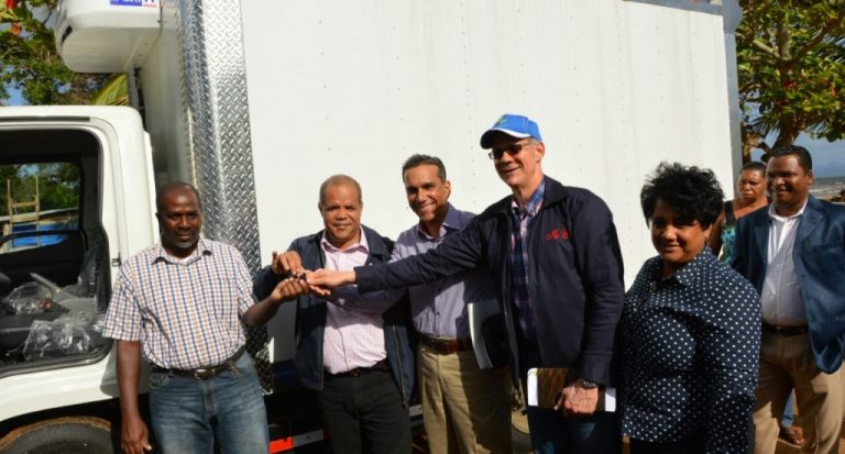 FEDA financia RD$16.92 MM para pesca en Boca Chica y Sabana de la Mar