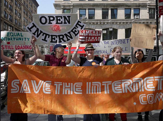 EE.UU aprueba norma permitirá ofrecer internet de primera a empresas