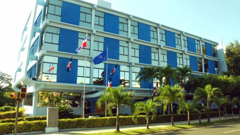 SIB retorna RD$358.7 MM a 7 mil ahorrantes en 2 años