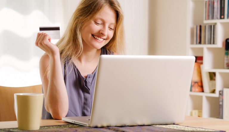 Cómo proteger tu tarjeta de crédito al comprar por internet