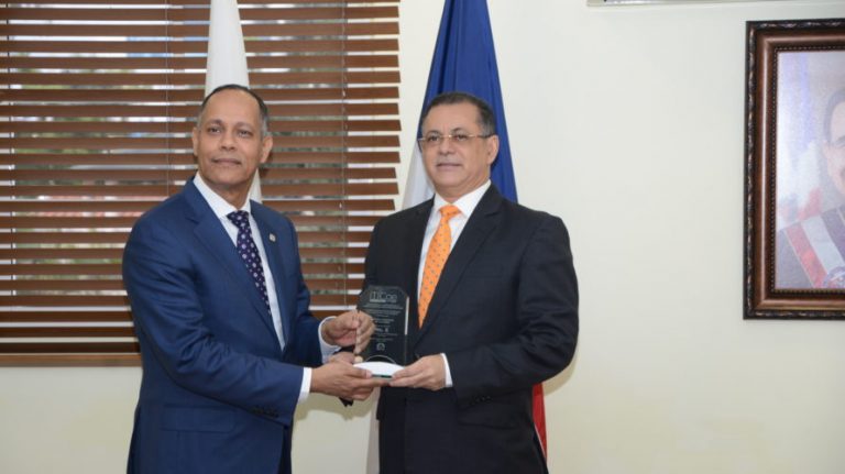 Superintendencia del Mercado de Valores recibe reconocimiento «iTICge 2017»