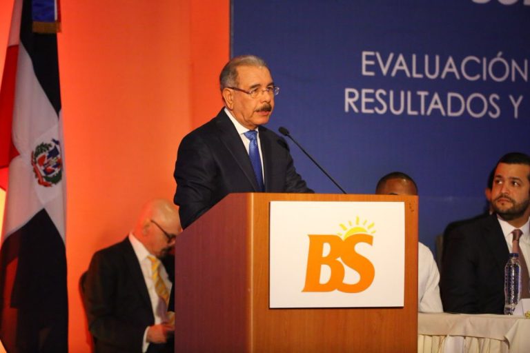 Danilo Medina: Banca Solidaria, la versión urbana de las “Visitas Sorpresas”