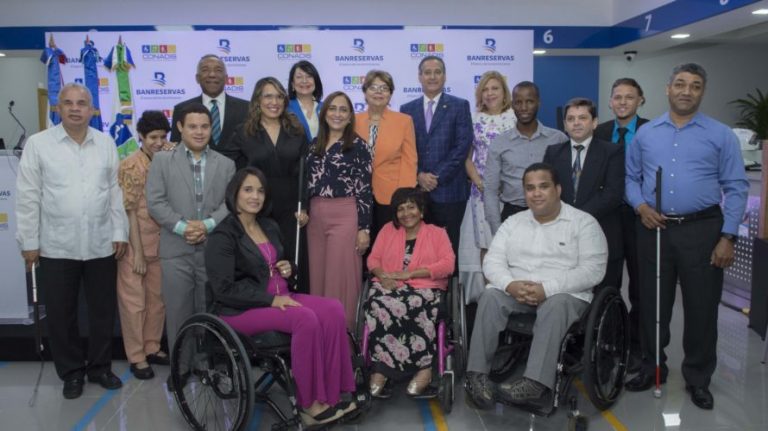 Inauguran “Banreservas Accesible” para usuarios bancarios con discapacidad
