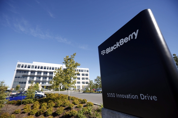 Blackberry demanda a Facebook por violar pantentes