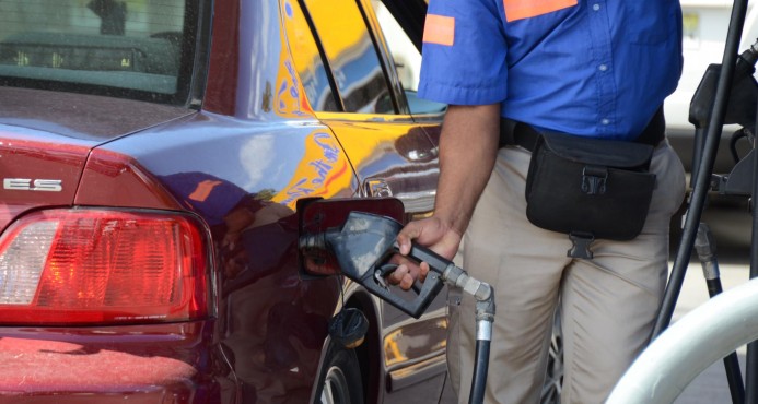 Suben precios de las gasolinas y el gasoil