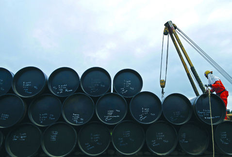 Petróleo Texas cierra a 71,49 dólares el barril: El Brent supera los 80 dólares por primera vez desde 2014