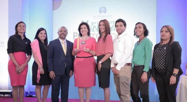 Diseñadores y artesanos conforman colectivo de emprendedores