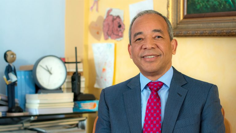 Rubén  Bichara esperanzado situación energética mejore con Punta Catalina