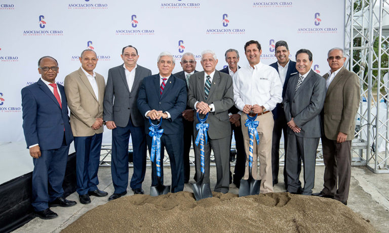 Asociación Cibao construye edificio corporativo