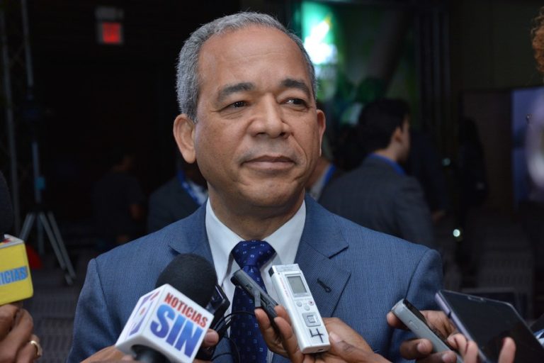 CDEEE ha invertido US$960 millones en sector de energía limpia en el país