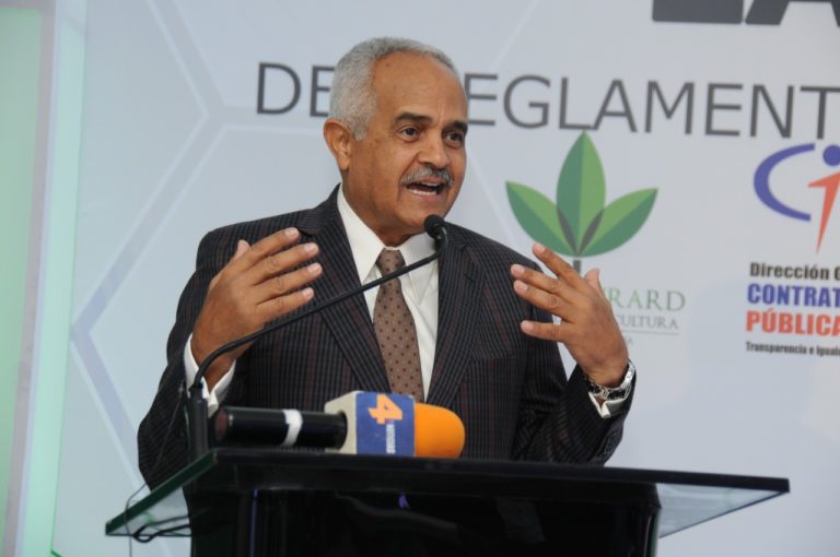 Pequeños productores y agricultura familiar tengan acceso al sistema de compras públicas