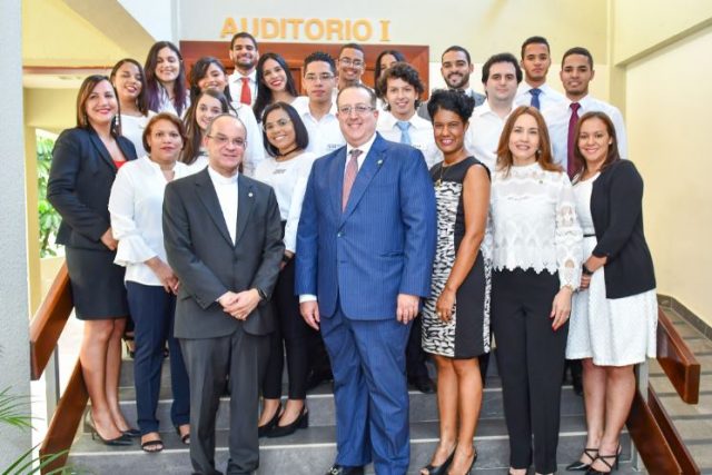 DGII y PUCMM lanzan Núcleos de Apoyo Fiscal y Contable