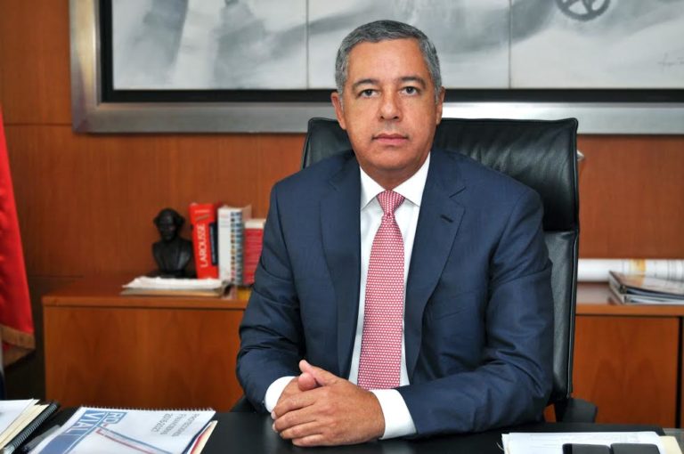 Ministro de Hacienda Donald Guerrero: Situación política afecta economía RD