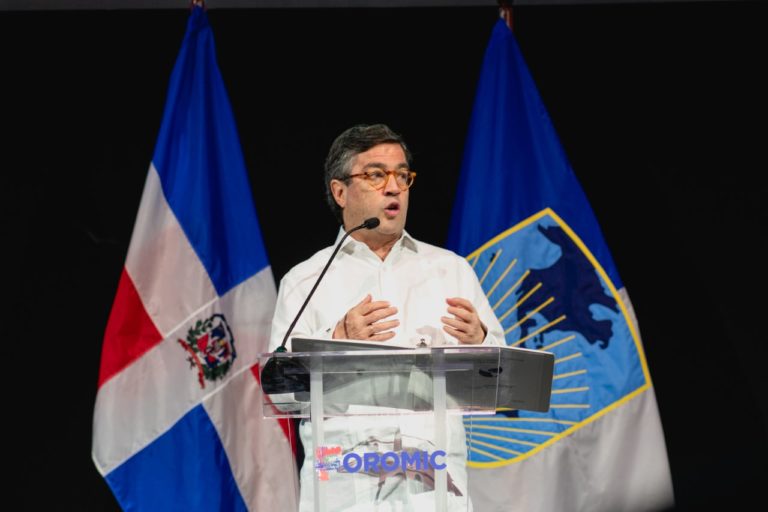Presidente del BID destaca crecimiento de la economía de RD