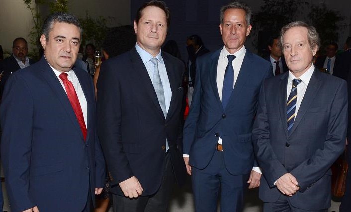 Carrefour inaugura Plaza Duarte moderno centro comercial