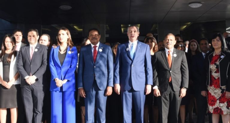 Ministerio de Hacienda conmemora 175 aniversario de su fundación