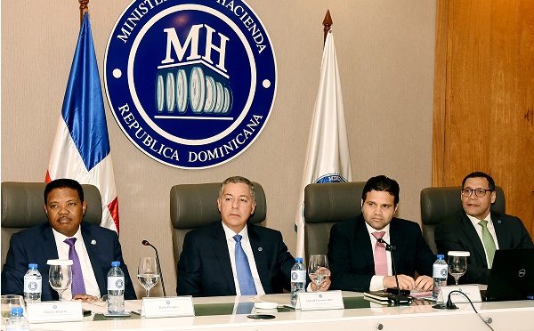 Ministerio de Hacienda trabaja en la estandarización y  simplificación de procesos del gasto público