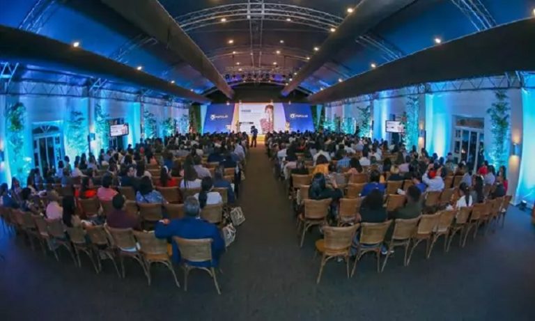 Banco Popular Dominicano imparte conferencia “Planifica y transforma tu vida en 2020”