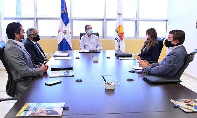 Gobierno y sector privado ratifican protocolo para  apertura del turismo