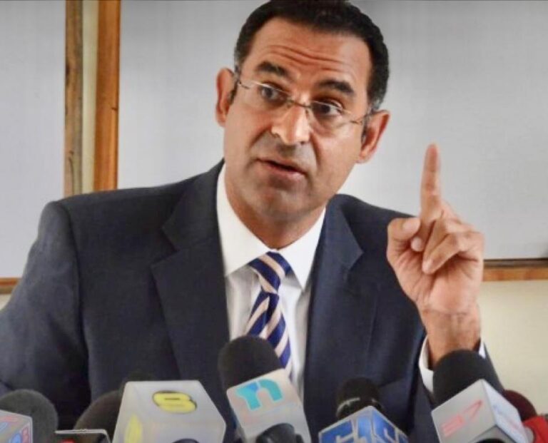 Jaime Aristy Escuder calificó como gobierno de “novatos” el que encabeza Abinader