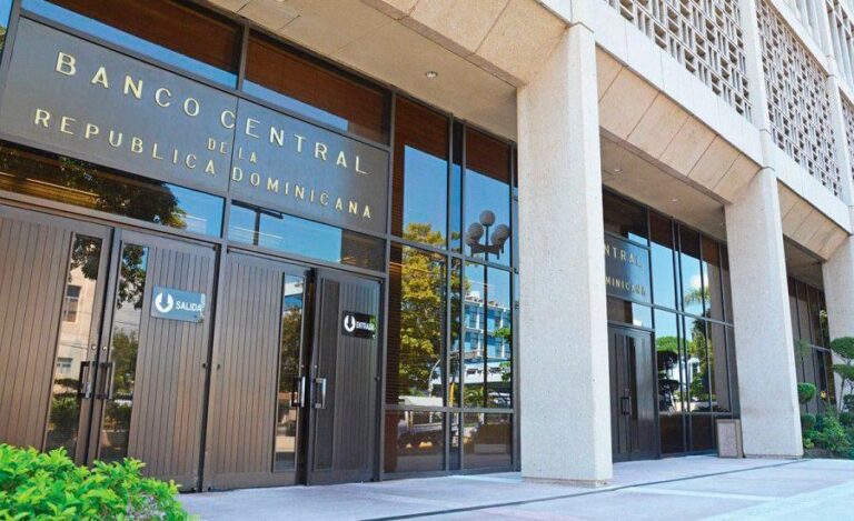 Banco Central: Remesas crecen 27.0 % en noviembre de 2020