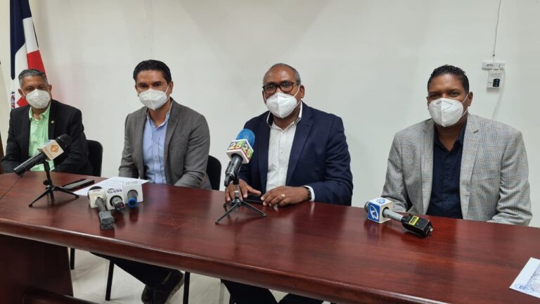 Denuncian alzas de materiales de construcción