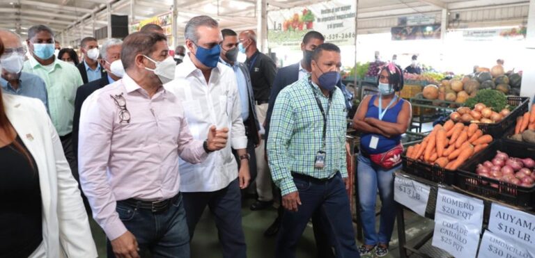 Luis Abinader dice que bajarán precios de productos agropecuarios