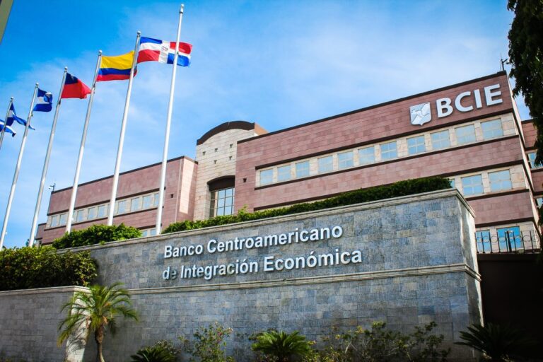 Banco Centroamericano de Integración Económica reafirma confianza en economía RD