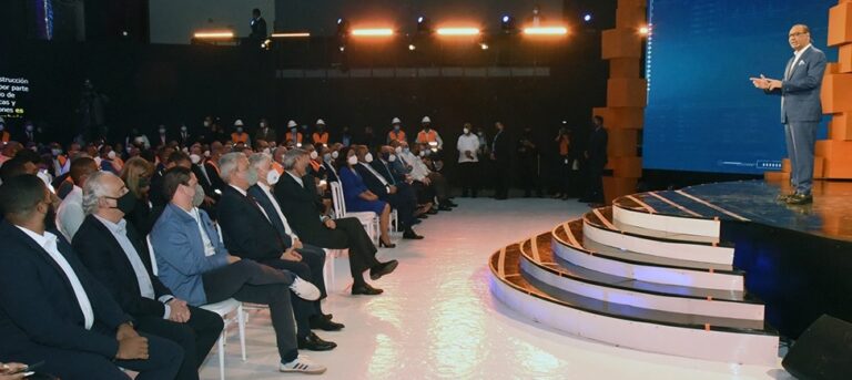 El Gobierno ejecuta obras por RD$77 mil millones en RD