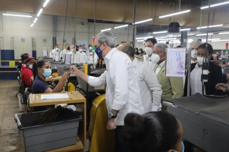 Anuncian nuevas inversiones para sector zona franca