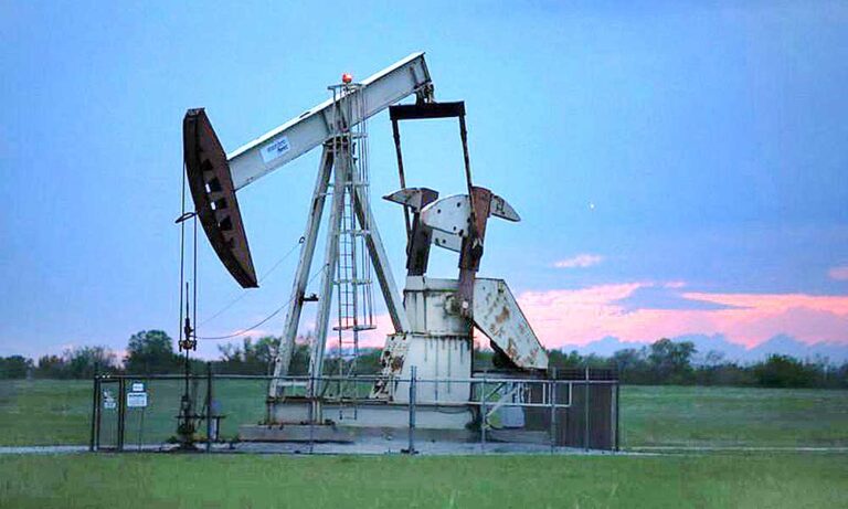 Petróleo subió 1.4 % y cerró a US$116.87 en Nueva York