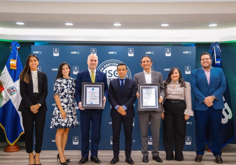 Certifican calidad de los servicios Superintendencia de Bancos RD