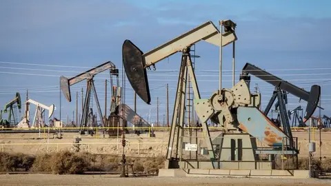Petróleo de Texas baja 2,18 %, hasta 83,72 dólares