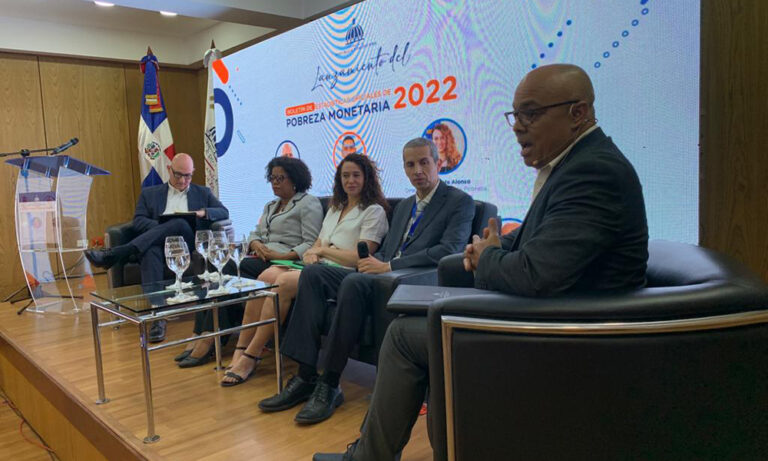 Tres millones de dominicanos viven en pobreza monetaria