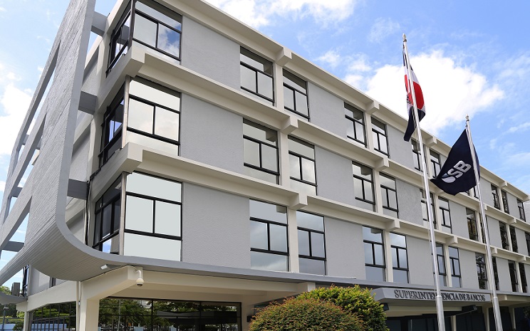 Superintendencia Bancos amplia su estructura de servicios