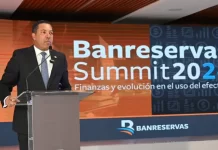 Banreservas analiza las Finanzas y evolución en el uso del efectivo