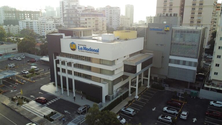 La Nacional celebra 52 años consolidando sus aportes para el desarrollo RD