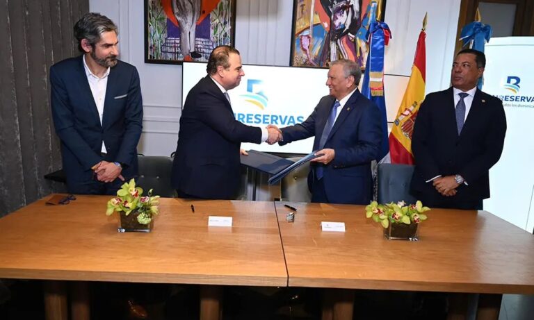 Banreservas y CaixaBank de España renuevan acuerdo remesas