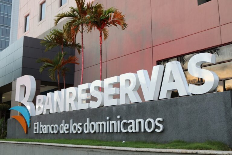 Reconocen Banreservas como Mejor Banco del Caribe